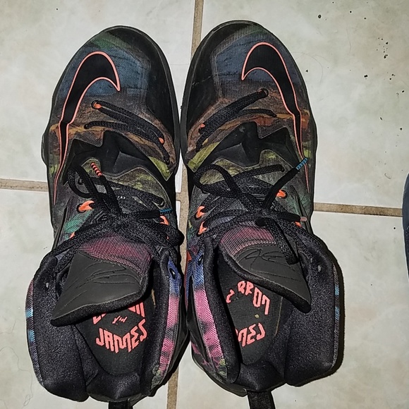 nike lebron 13 akronite